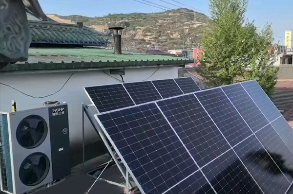 5 聚阳王牌光伏直驱热水热水工程.jpg